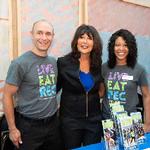 President Mantella greets new students at registration